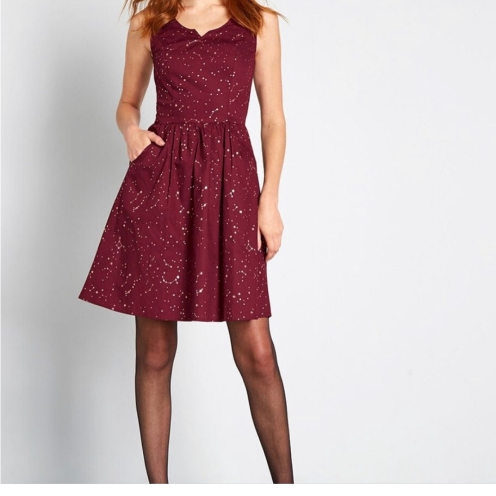 ModCloth burgundy maroon constellation star dress size 6